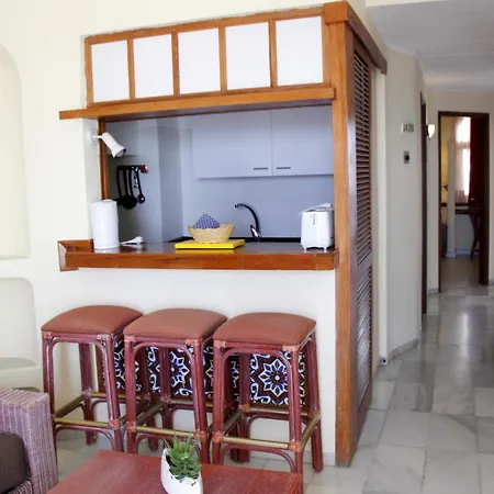 Hovima Atlantis アデヘ