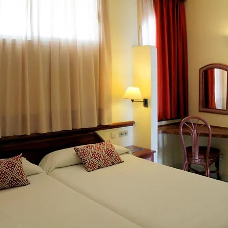 Hovima Atlantis 4* אדחה