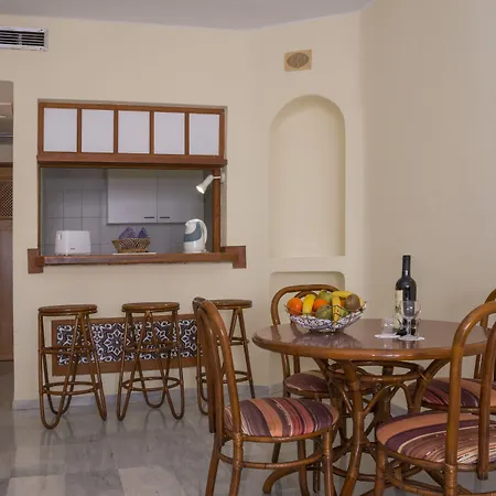 Hovima Atlantis מלון אדחה